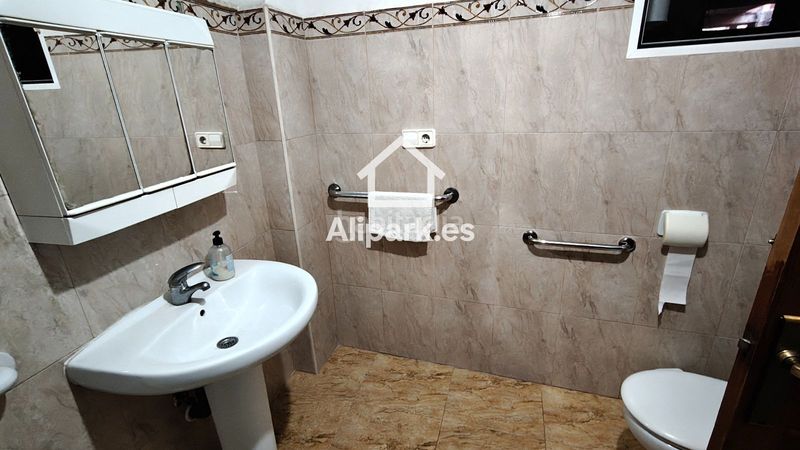 Foto e45f9ba4-9c2c-4899-ad7c-72a9ee9a6f4b. Casa gran proyecto en el corazón en Catral