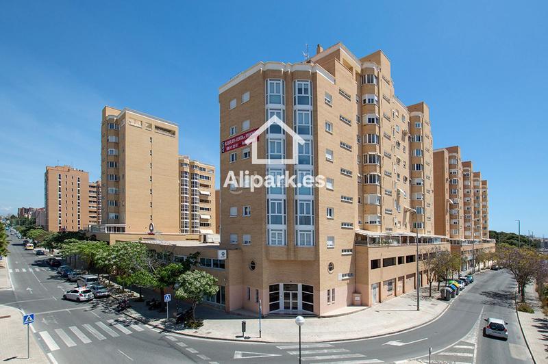 Foto 602412b7-29c9-4f5b-9940-8d65050c66e3. Local commercial dans San Blas Alicante