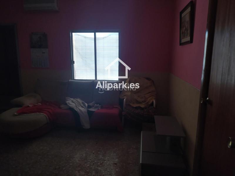 Foto 3005270b-44fb-403a-b225-15018045c4c7. Chalet con parcheggio piscina in Moralet Alicante