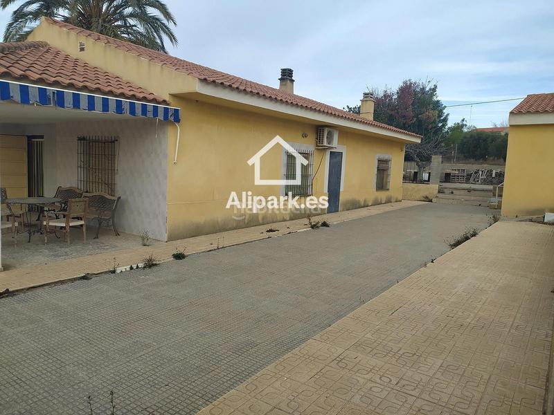 Foto 4fefbb3d-f559-40f8-bb4d-b913da61c70d. Chalet con parcheggio piscina in Moralet Alicante