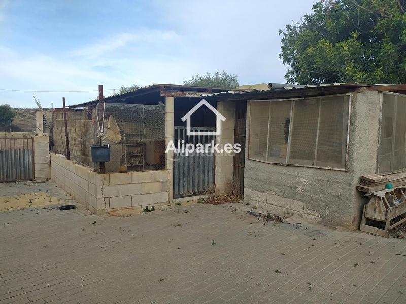 Foto 5cbe2bd6-490c-4ddb-b429-764212c09e24. Chalet con parcheggio piscina in Moralet Alicante