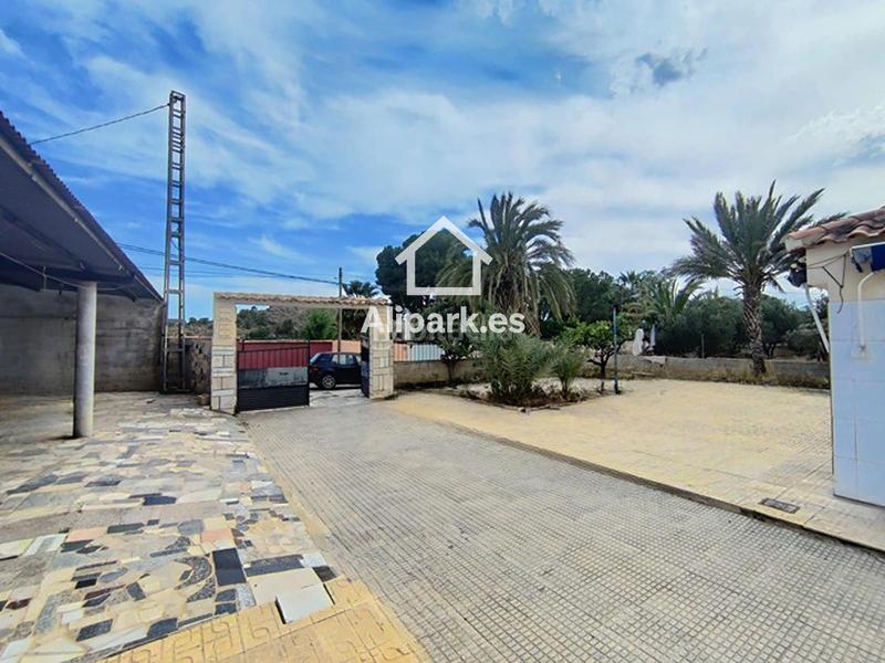 Foto 813a097a-b861-44cb-b8f4-5dbedbf446be. Chalet con parcheggio piscina in Moralet Alicante