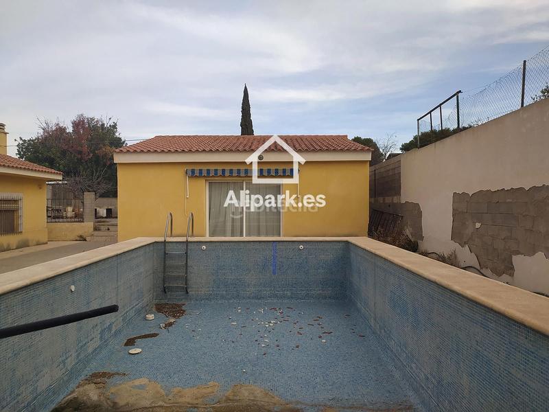 Foto 9b7bcad8-87a8-421f-b527-f287471b1fa6. Chalet con parcheggio piscina in Moralet Alicante