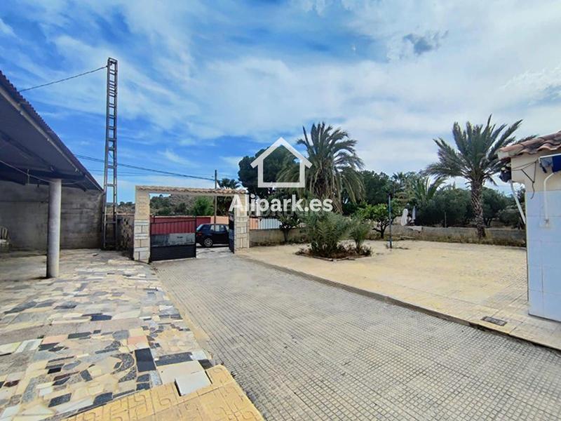 Foto e0031ce9-d01d-4be8-9ad2-4bc20c14cdb1. Chalet con parcheggio piscina in Moralet Alicante