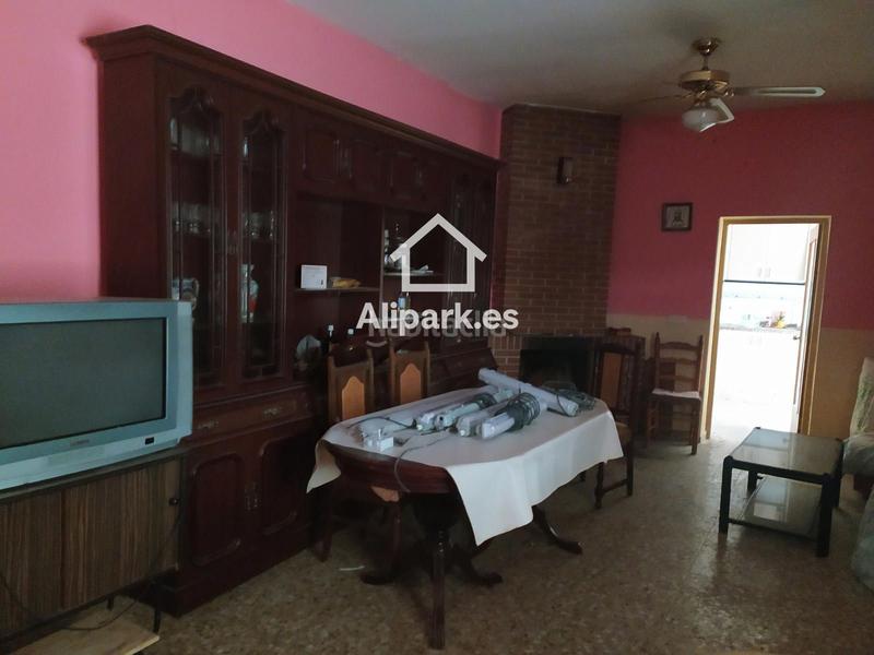 Foto f3727751-5ded-4eac-b293-5d4b88f42bc7. Chalet con parcheggio piscina in Moralet Alicante