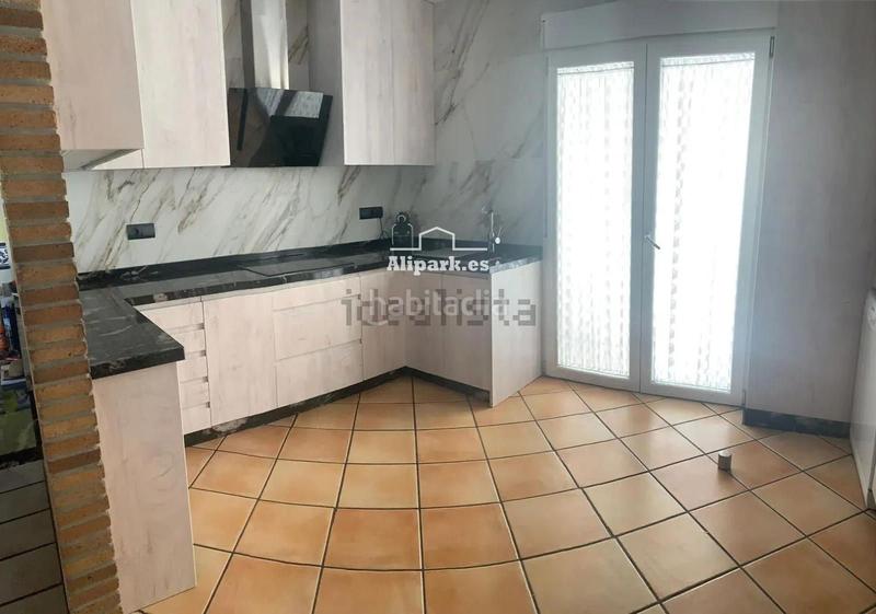 Foto effb47d8-f98c-4429-a8a0-dc8703f04d5b. Chalet avec chauffage parking piscine dans Sol y Luz Sant Vicent del Raspeig