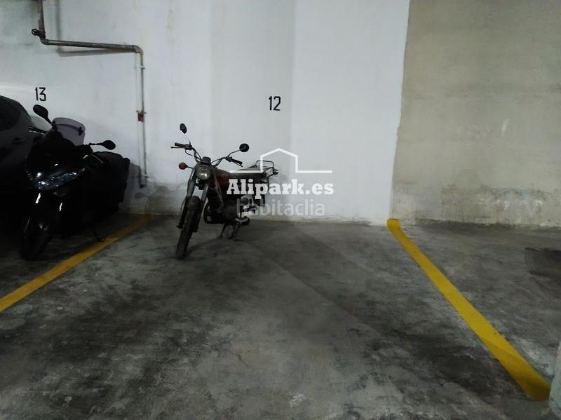 Foto c7e69ad1-4035-4e61-8cbc-3fb58daabe9d. Parking voiture dans Benalúa Alicante