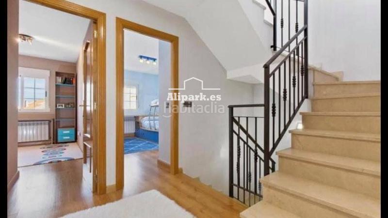 Foto 4fe2b471-7c20-40a6-b405-b91e0a52ef28. Casa adossada amb calefacció aparcament piscina a Mutxamel