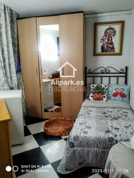 Foto 23dd890b-5420-4acf-8088-dc8a69198b5e. Piso amplio piso con ascensor y balcón en altozano en Alicante