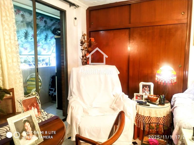 Foto 5899b3b4-63ad-42f1-a839-e922ed61dab8. Piso amplio piso con ascensor y balcón en altozano en Alicante