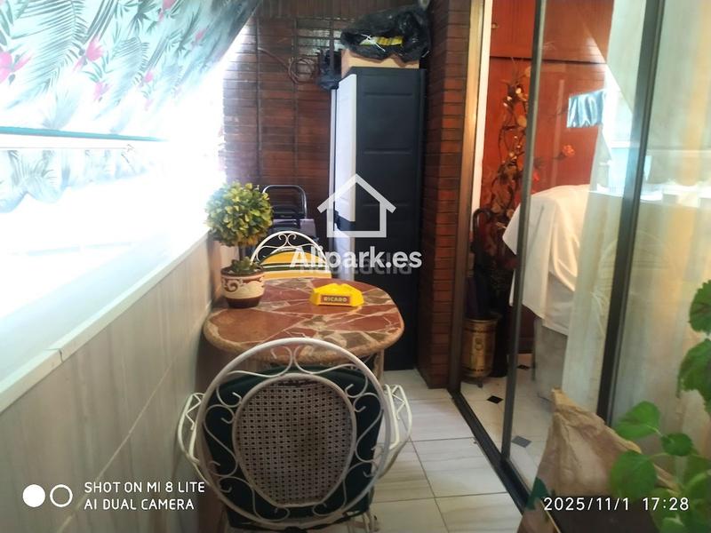 Foto fb8d5a4c-dda4-48a6-9c64-596aac6c2b75. Piso amplio piso con ascensor y balcón en altozano en Alicante