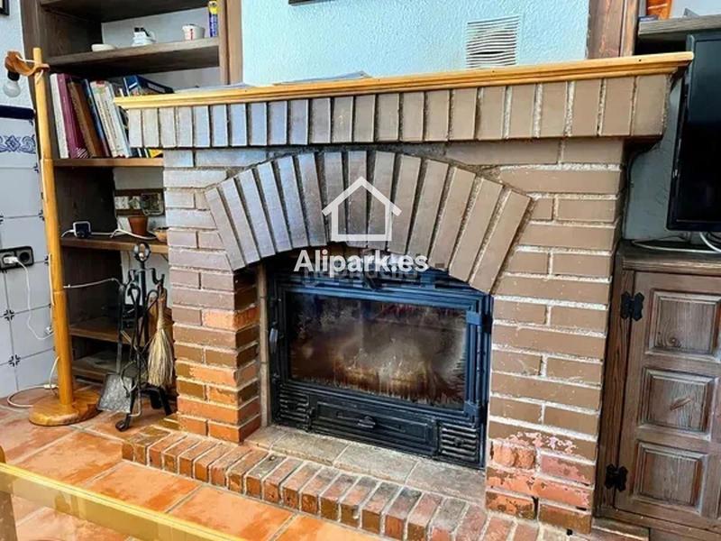 Foto 58a06419-04df-4e57-bd60-2b696acf94c1. Chalet mit parking pool in Villafranqueza Alicante