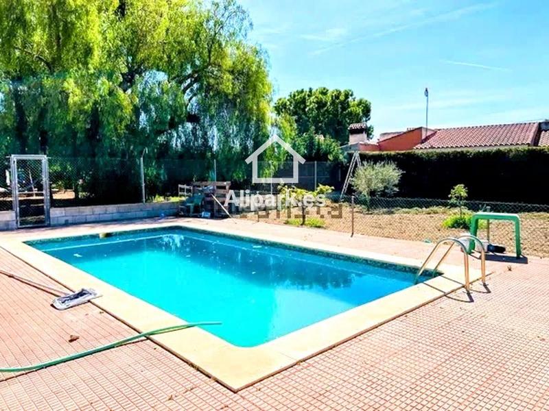 Foto 95b72d08-bfef-4d71-aeac-246e532c0e8b. Chalet mit parking pool in Villafranqueza Alicante