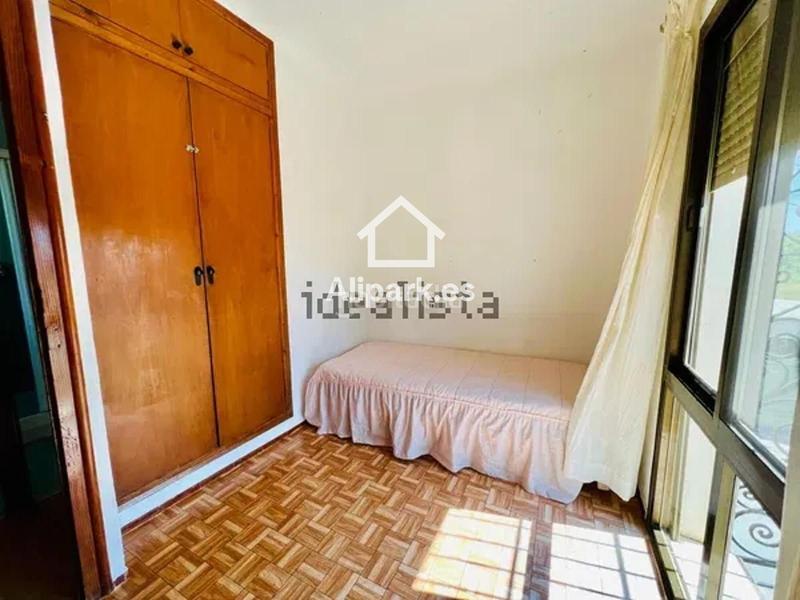 Foto 97bbf019-5b79-400f-ba4d-6fb70eb71995. Chalet mit parking pool in Villafranqueza Alicante