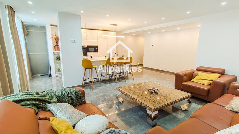 Foto 97b48976-58d1-46d9-8ee6-7faf775cdf98. Location appartement dans Ensanche-Diputación Alicante