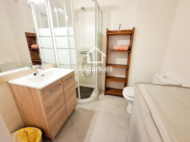 Foto a7994308-052c-4d64-b6d4-447a9fbbc507. Pis amb piscina a PAU 5 Alicante