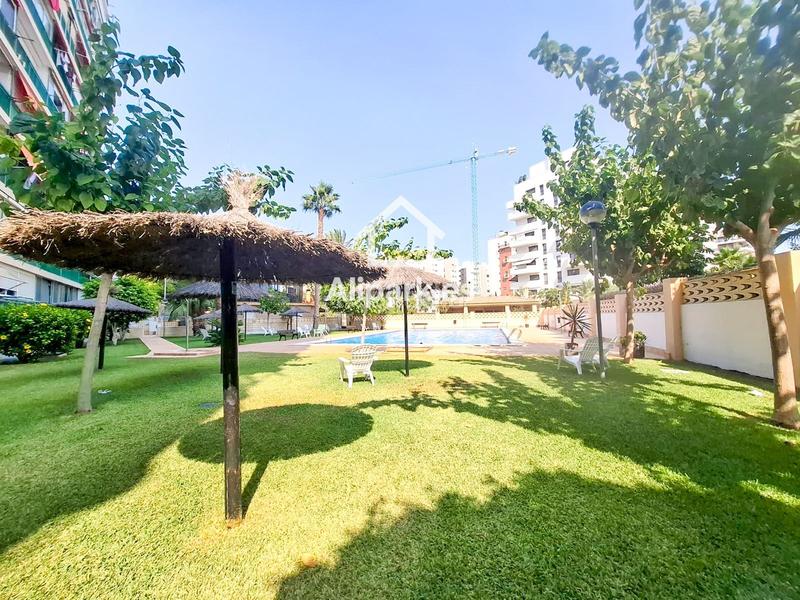 Foto c0272aea-7fa2-43b2-ab2e-a64a358476b7. Pis amb piscina a PAU 5 Alicante