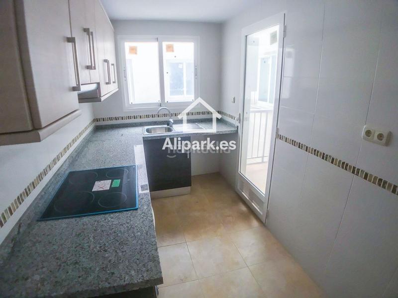 Foto 48cd02df-cd67-4595-9931-4b9b77669b5f. Appartement avec chauffage parking dans San Antón Alicante