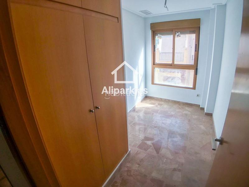 Foto 71005291-a3c3-4f94-8163-3c682d914a45. Appartement avec chauffage parking dans San Antón Alicante