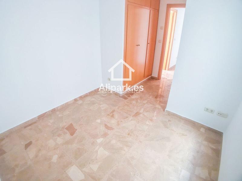 Foto 8fc59971-9060-4200-9517-468f1603d485. Appartement avec chauffage parking dans San Antón Alicante