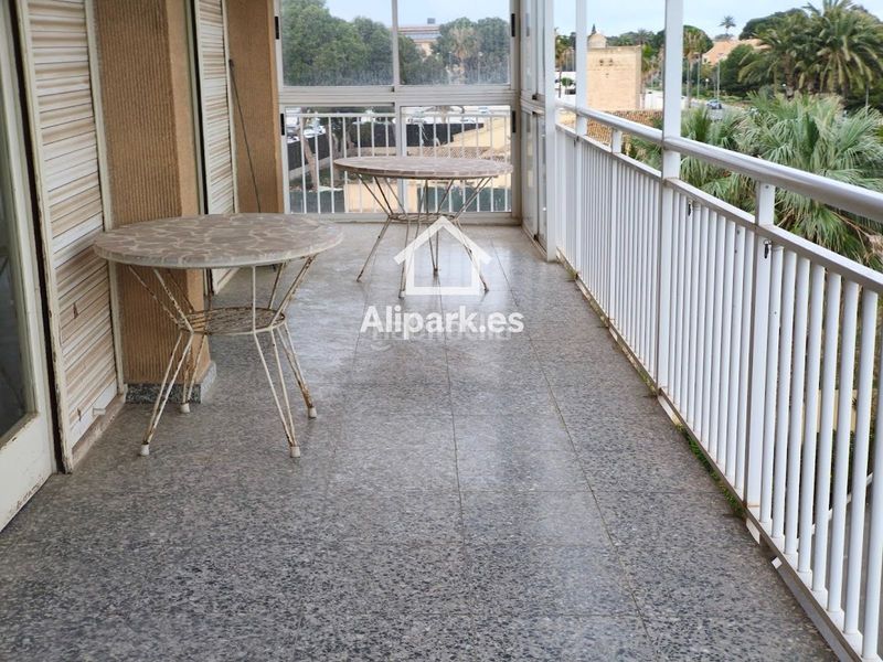 Foto 54e5096c-1c35-4af7-bf92-5a1e3d4b49e9. Pis amb aparcament a Albufereta Alicante
