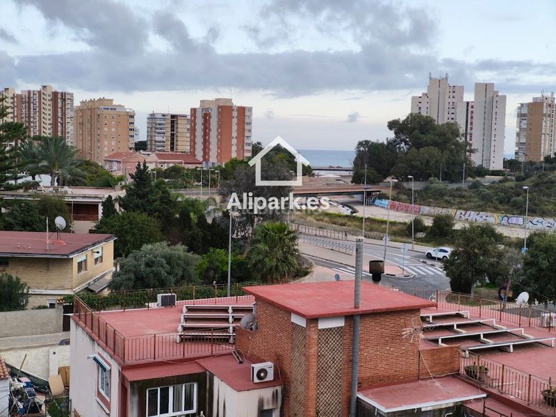 Foto b9ab179d-1eae-4009-b7aa-d974853d72e9. Pis amb aparcament a Albufereta Alicante