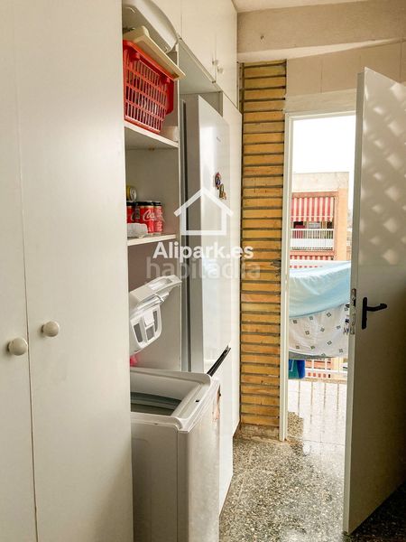 Foto c6f98125-abbb-4a5d-99cd-5bdbe9be048b. Pis amb aparcament a Albufereta Alicante