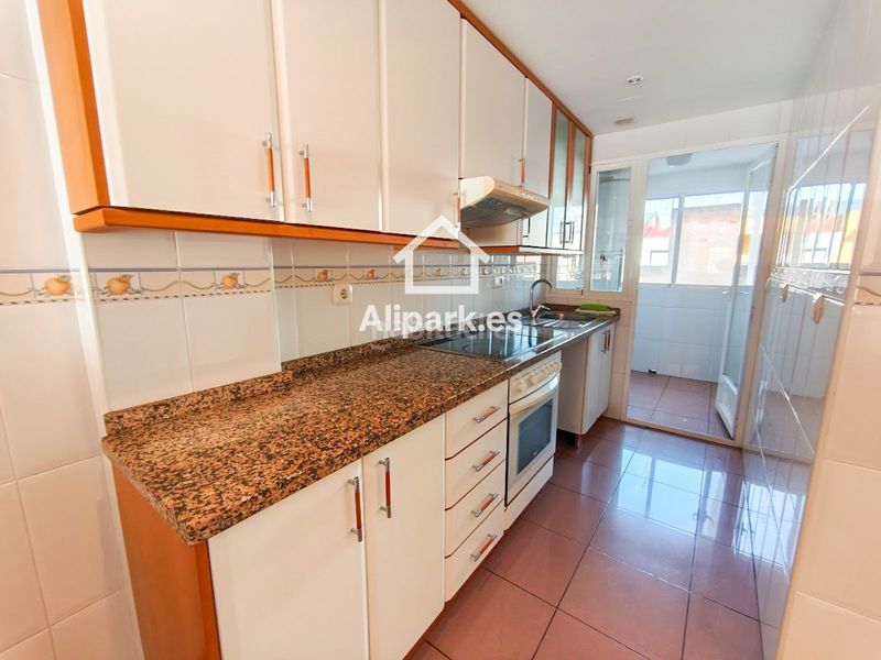 Foto 21ce3281-d848-4f61-bf62-c8e8e0cd222a. Pis a Carolinas Altas Alicante