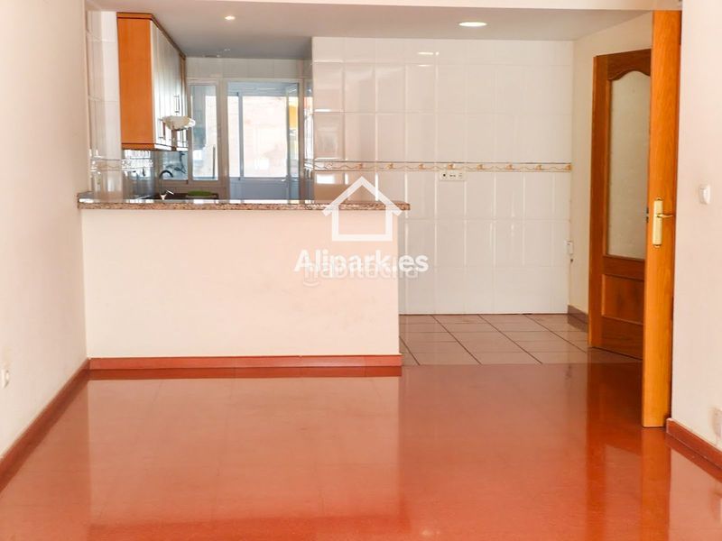 Foto 3c8e4228-37ab-4eda-9ce9-33cf0b3af4db. Pis a Carolinas Altas Alicante