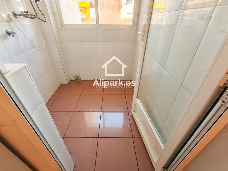 Foto ffe98562-bb76-4b29-8d81-4d3c6089fab9. Pis a Carolinas Altas Alicante