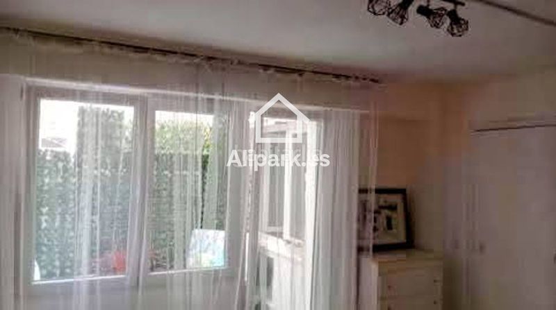 Foto d2b04e95-256c-4110-a57f-5ecbcc1f8eec. Pis a Alipark Alicante