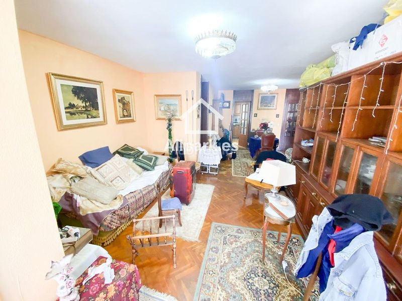 Foto abf538b3-db1a-4416-9834-c356b458b529. Pis a Mercado Alicante