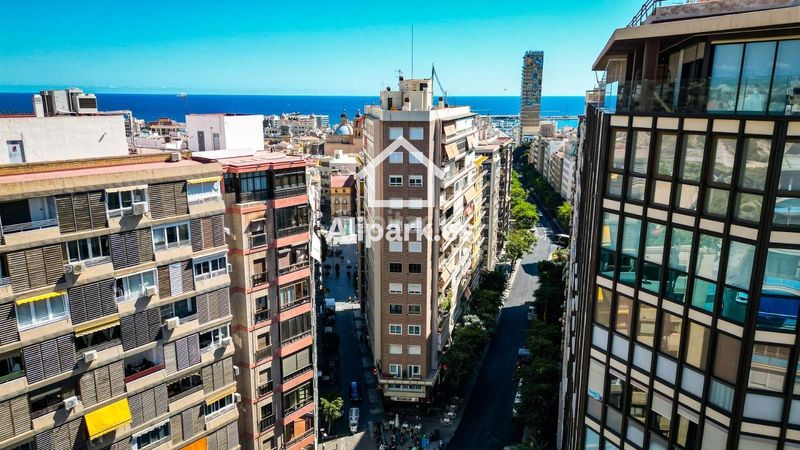 Foto 0af22b62-fc00-4cab-84d2-48f9b2174e69. Pis a Barrio del Centro Alicante