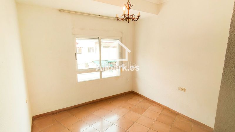 Foto 106e9666-5dac-477a-8907-c6a8224316d1. Pis a Barrio del Centro Alicante