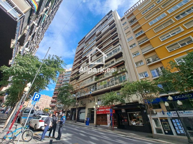 Foto 147b403a-59cd-440b-b5c8-b21ab4e27215. Pis a Barrio del Centro Alicante