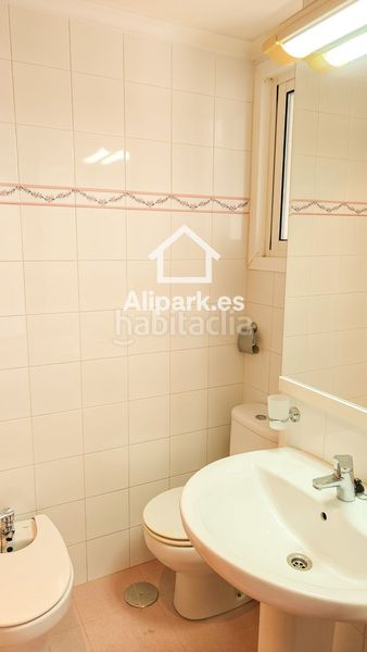 Foto 451fccc1-85d2-4b8f-a41a-2ddb269241e3. Pis a Barrio del Centro Alicante