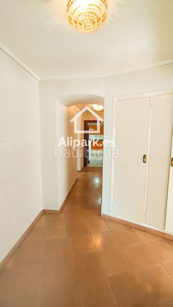 Foto bf7aba0d-1733-45b5-a107-ea6616a45c69. Pis a Barrio del Centro Alicante