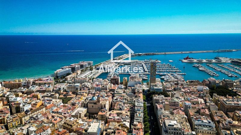 Foto f8b32129-2aa2-4ba0-844e-04a5d56b1c4e. Pis a Barrio del Centro Alicante