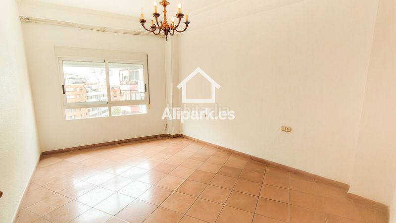 Foto fbbc7c16-a824-4aab-a221-7af7d87d2a08. Pis a Barrio del Centro Alicante