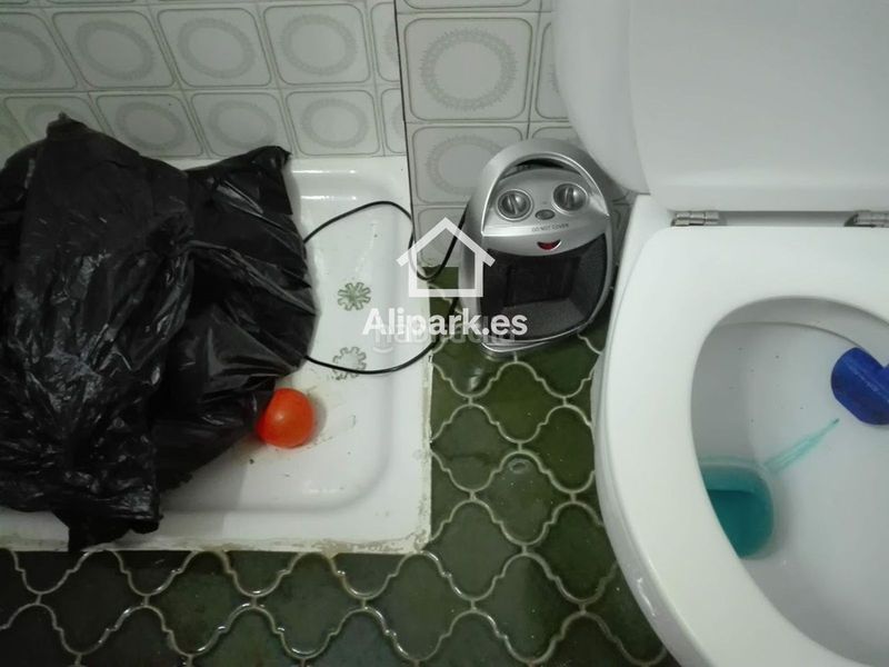 Foto 6e293a2d-7be0-46f4-b7d0-c3dd8a996d01. Pis amb piscina a Alipark Alicante