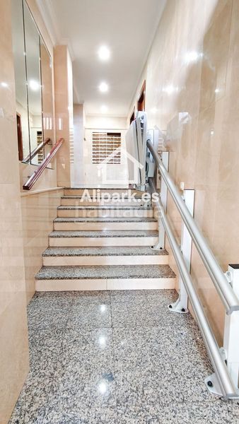 Foto 95b96d94-8332-44d9-be19-8dd2fedccabe. Pis amb piscina a Alipark Alicante