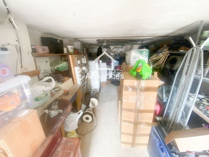 Foto c60621ed-427c-4273-9c50-7544b31fd6fd. Xalet amb aparcament a Novelda