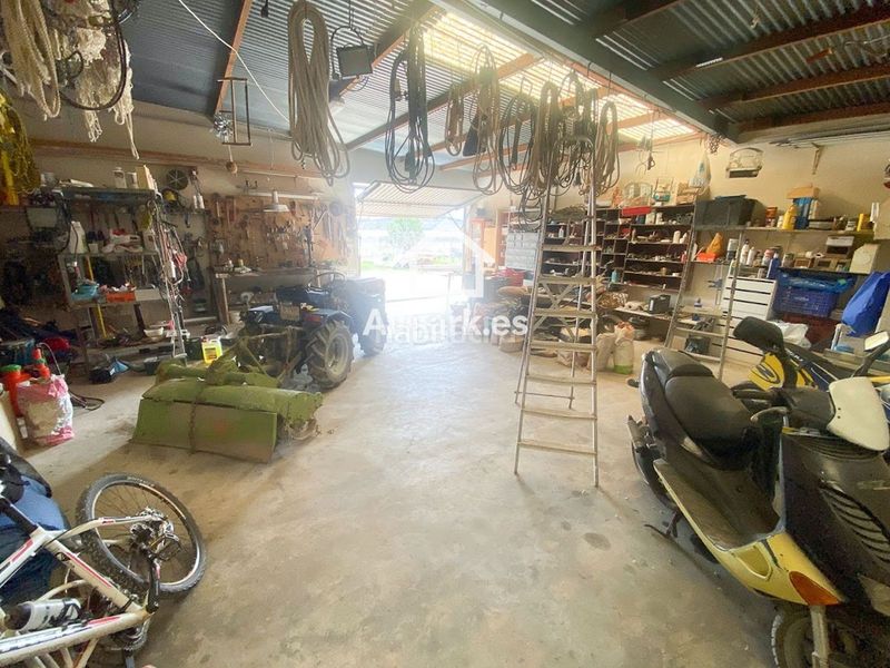 Foto dad7ac64-1de6-4c68-8174-82bc1105b96a. Xalet amb aparcament a Novelda