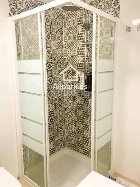 Foto ca181235-292a-49c1-abad-0be429762a9a. Pis amb aparcament a San Blas Alicante