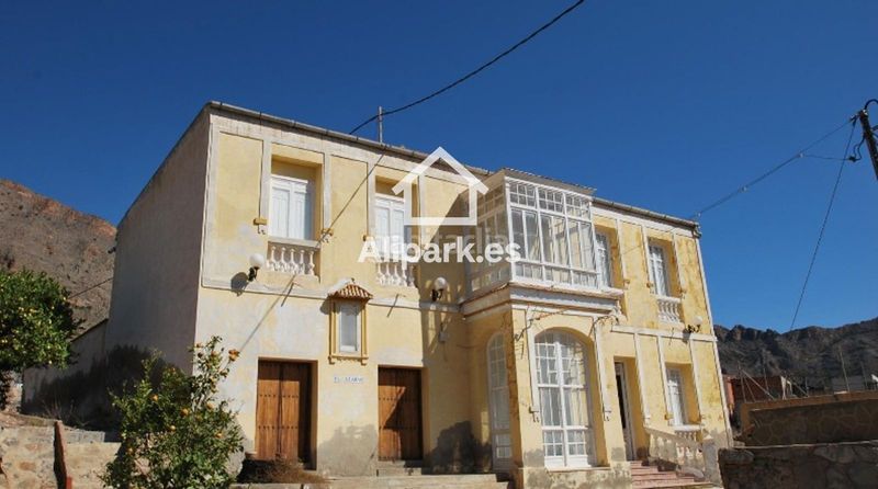 Foto 177bade4-846a-4432-8a8f-6f97844a02dc. Casa amb aparcament a Orihuela ciudad Orihuela