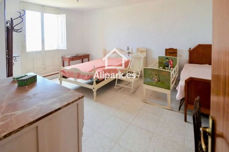 Foto 1cf92588-1ef9-452a-9fad-631ebb5e923a. Casa amb aparcament a Orihuela ciudad Orihuela