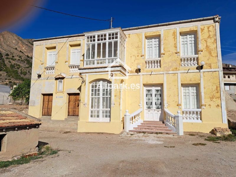 Foto 6ac2bd62-06fa-4f4f-9401-473cd0a3b4d2. Casa amb aparcament a Orihuela ciudad Orihuela