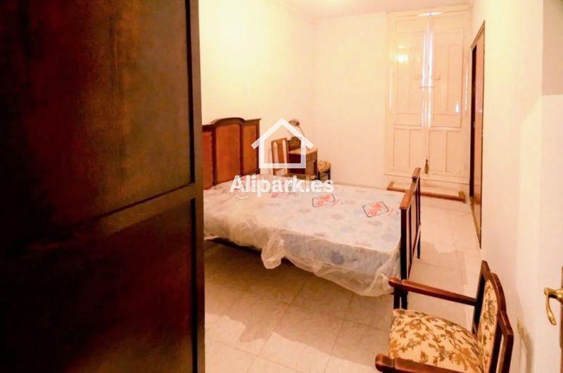 Foto 7ff2596c-fa88-4200-8a0e-4b69871e6141. Casa amb aparcament a Orihuela ciudad Orihuela