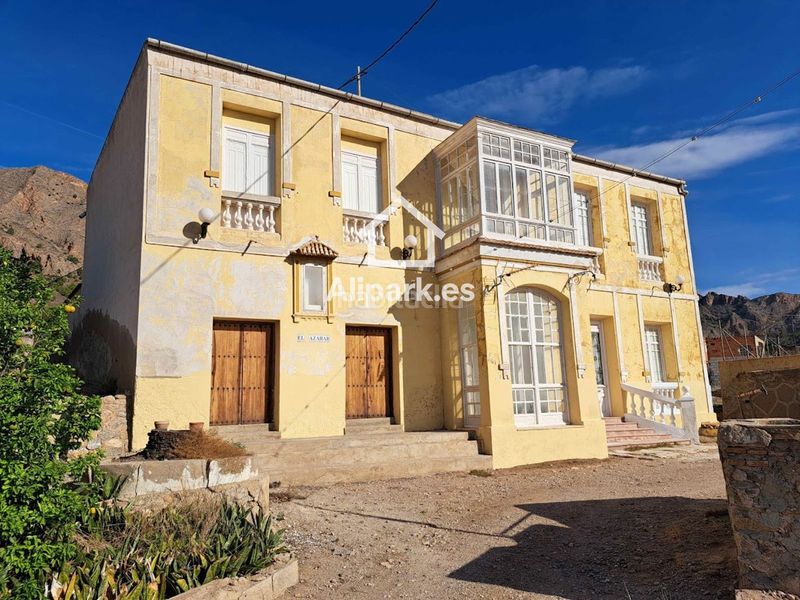 Foto bd77588a-2c58-41f7-a149-ce6150d37671. Casa amb aparcament a Orihuela ciudad Orihuela