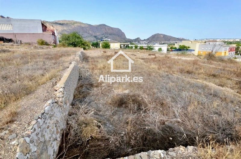 Foto c12ba947-c732-48f8-94cb-3d8785de9e4c. Casa amb aparcament a Orihuela ciudad Orihuela